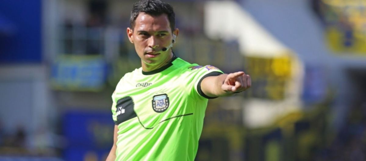 Imagen de la noticia: Confirmados los árbitros para las semis: Tello estará en el clásico platense