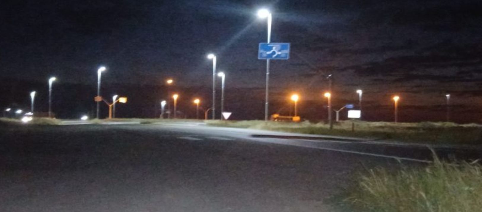 Imagen de la noticia: Un poco más segura: terminó la obra de iluminación de la rotonda Fra-Pal