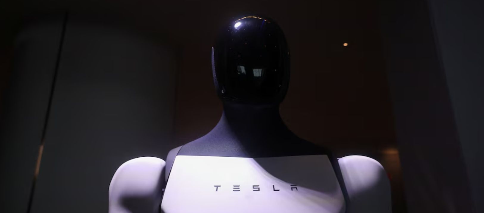 Imagen de la noticia: Empleados de Tesla se niegan a grabar sus movimientos para entrenar a Optimus