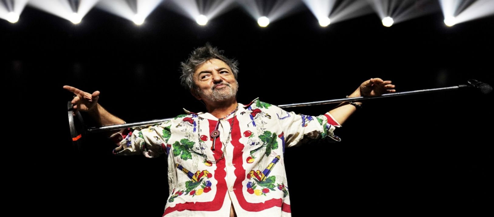 Imagen de la noticia: Adrián Dárgelos de Babasónicos y una caída que pudo ser más grave
