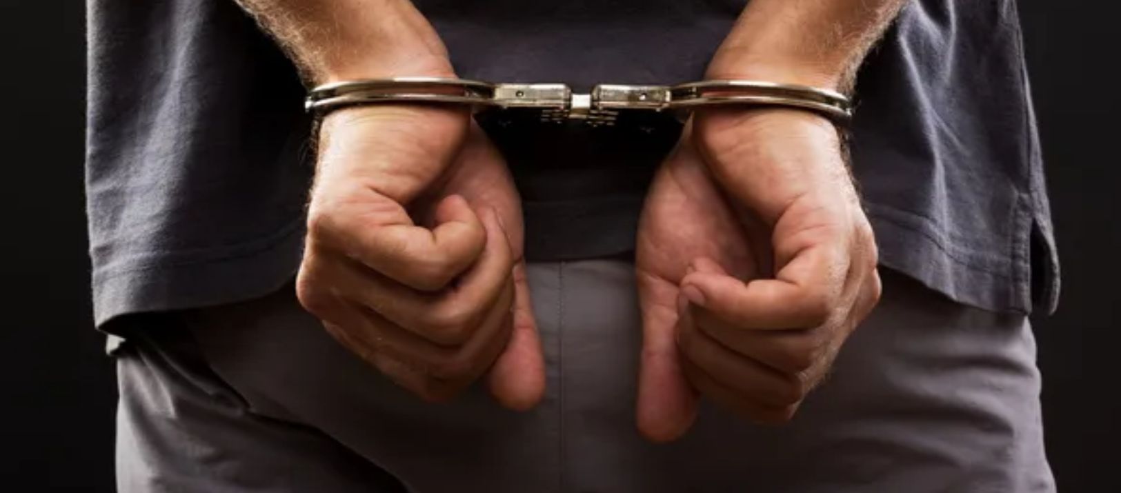 Imagen de la noticia: Se entregó y quedó detenido el acusado de atacar a su pareja con un cutter