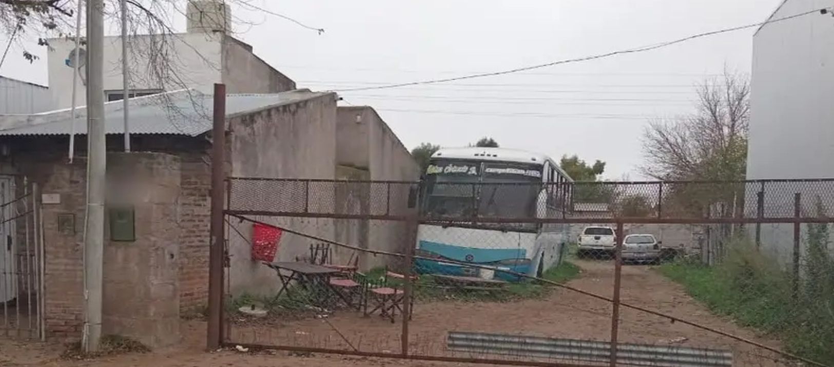 Imagen de la noticia: Volvieron a desalojar una fiesta clandestina en calle Molina Campos