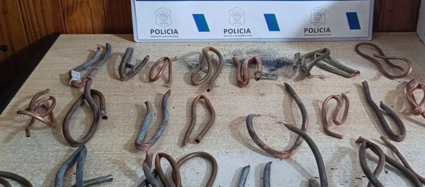 Imagen de la noticia: Los atraparon con 24 caños de bronce