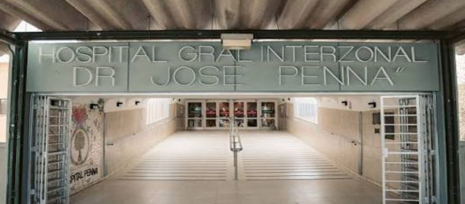 Imagen de la noticia: Detienen a dos personas tras robar medicamentos en la guardia del Hospital Penna