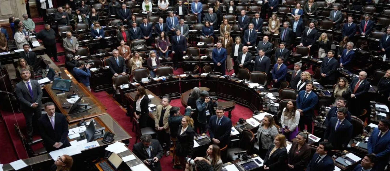 Imagen de la noticia: Diputados aprobó restituir la Ley de Tierras, pero debe volver al Senado