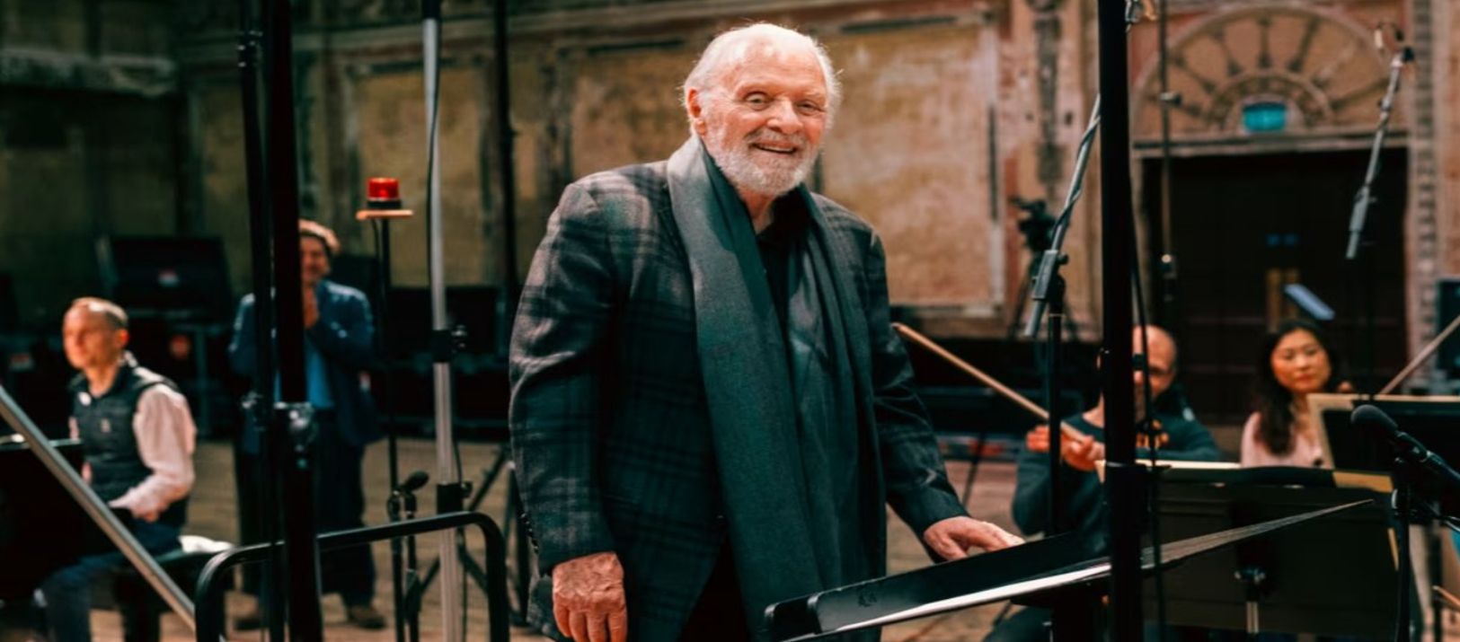 Imagen de la noticia: Anthony Hopkins sigue con su carrera como músico