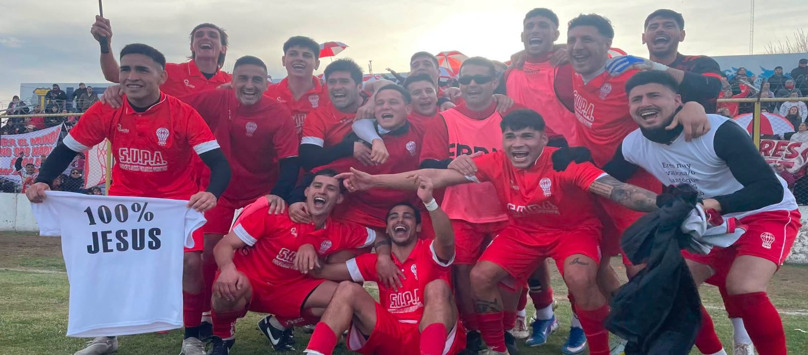 Imagen de la noticia: Huracán derrotó por 2-0 a Liniers y se quedó con el Torneo Apertura del Oficial