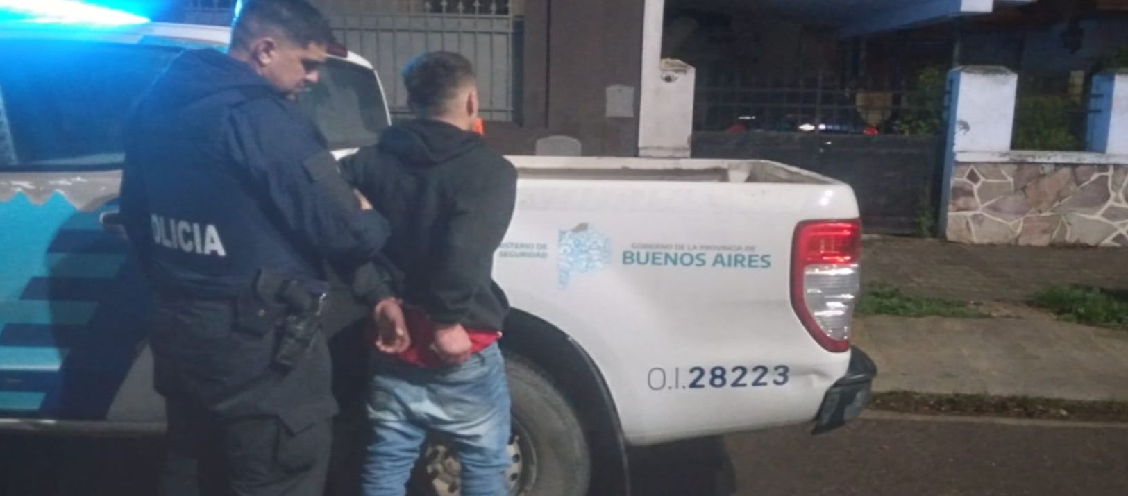 Imagen de la noticia: Locura en el centro: lo golpeó salvajemente por un par de zapatillas