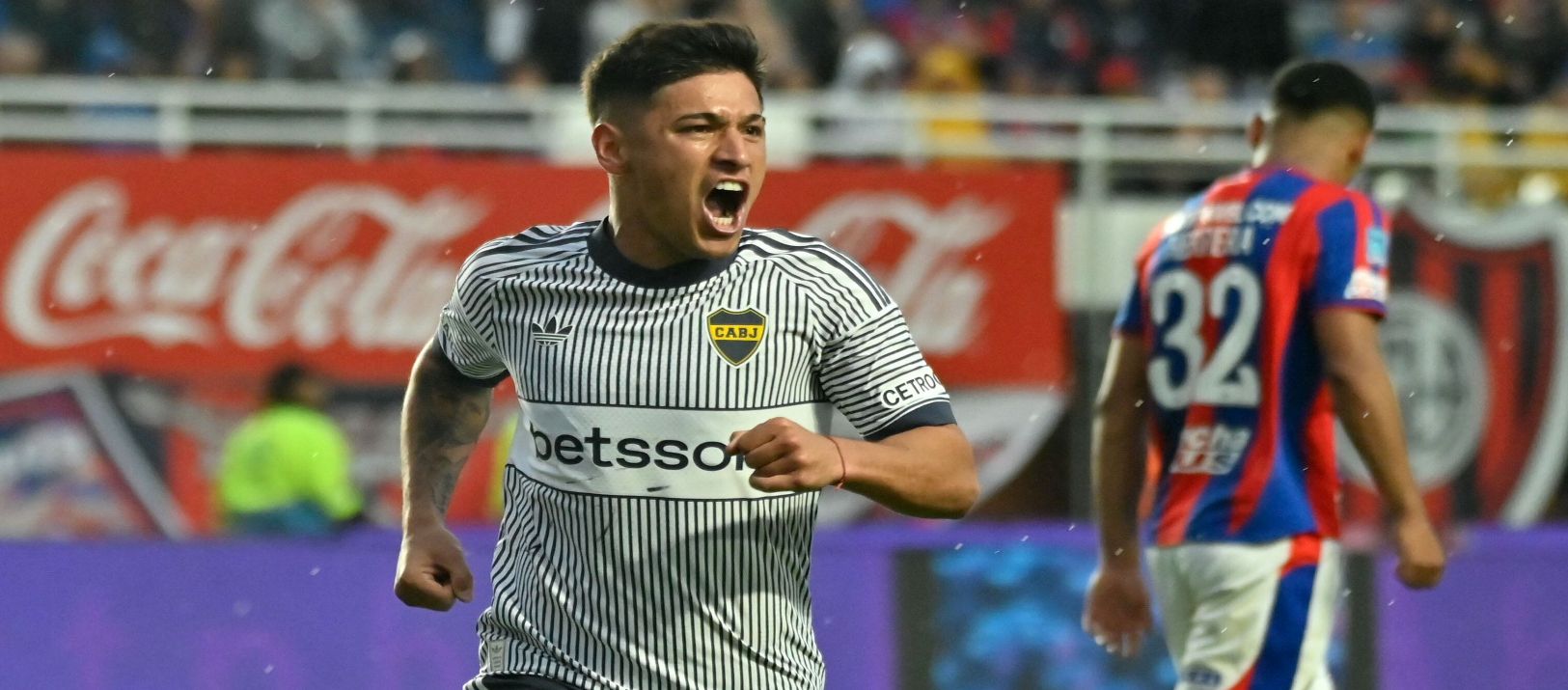 Imagen de la noticia: Boca le ganó a San Lorenzo en el Nuevo Gasómetro y prolongó su buen momento