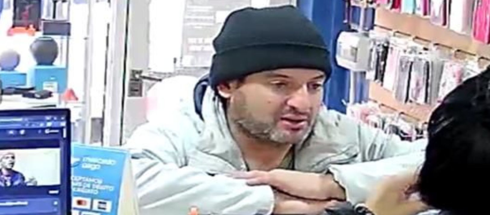 Imagen de la noticia: Escracharon al clon de Arjona buscando estafar en Ingeniero White