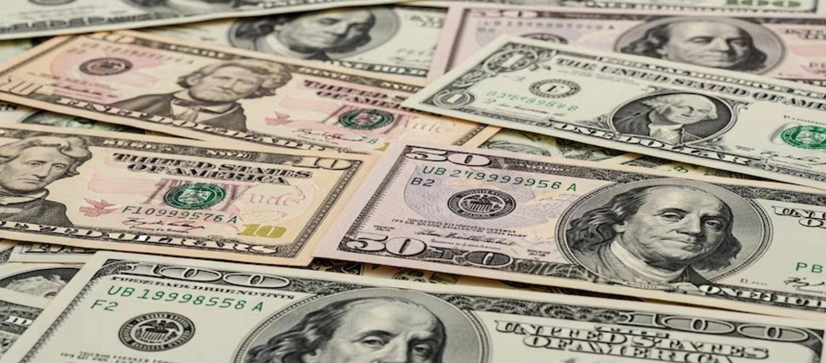 Imagen de la noticia: El Gobierno permitió que el dólar mayorista supere los $1.500 por primera vez