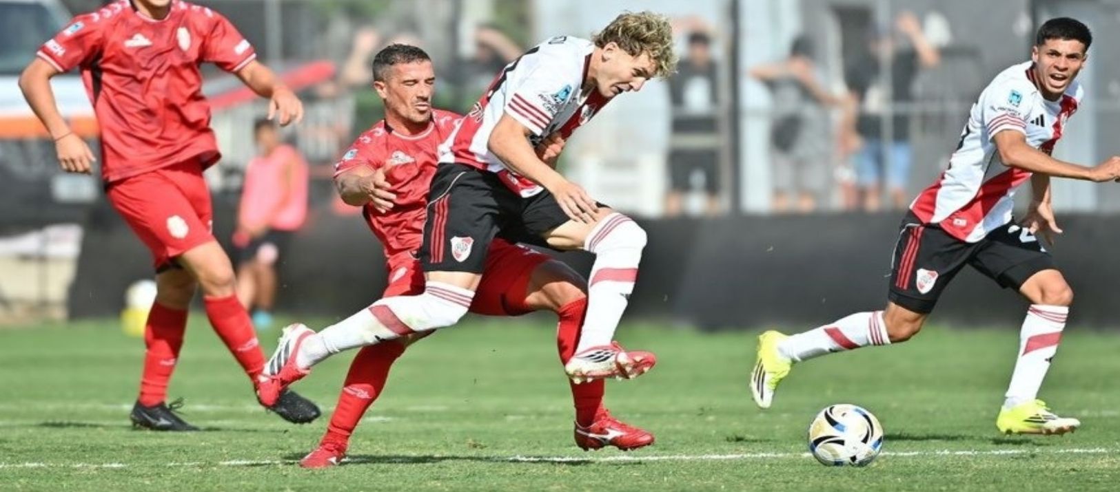 Imagen de la noticia: River debuta en el Torneo Clausura recibiendo a Barracas en El Monumental