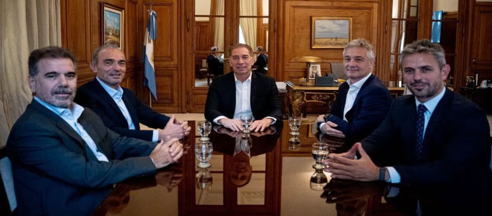 Imagen de la noticia: Cumbre en Casa Rosada: el PRO y LLA se reunieron a un año de las elecciones