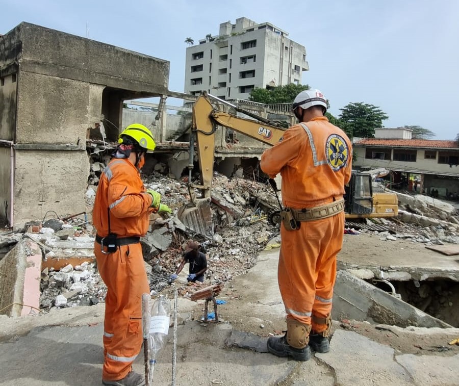 Default image description