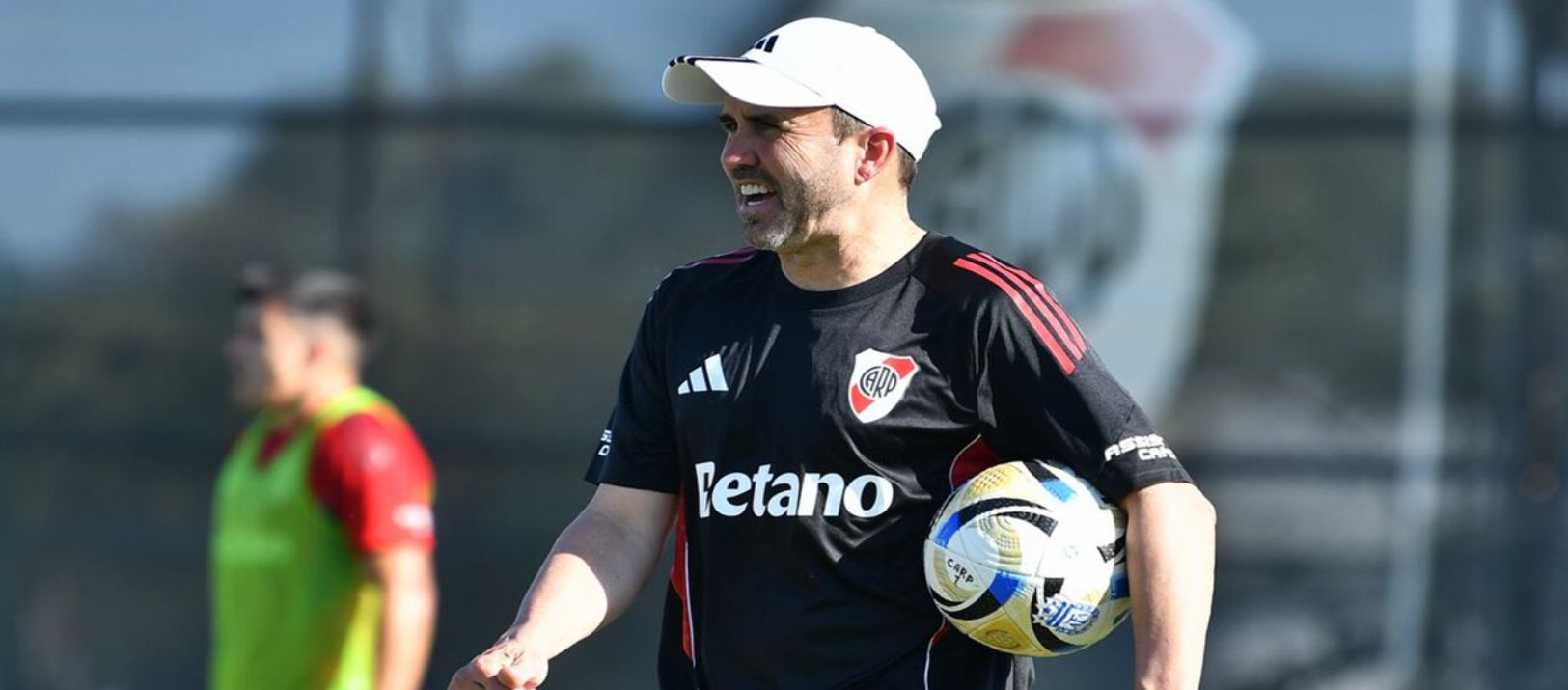 Imagen de la noticia: Quiénes son los dos refuerzos que cerró River en las últimas horas