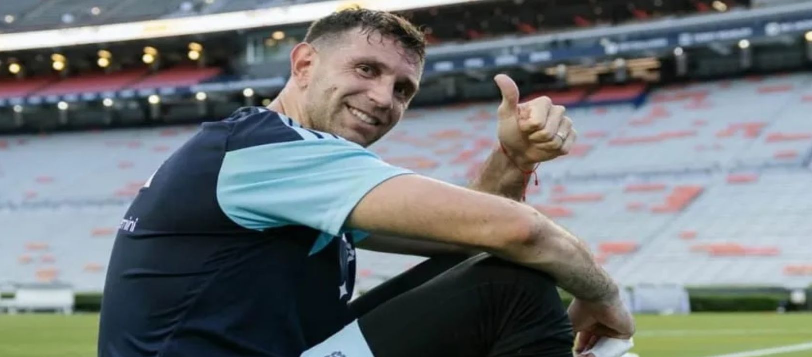 Imagen de la noticia: Le sacaron el yeso a "Dibu" Martínez y será titular en el debut frente a Argelia