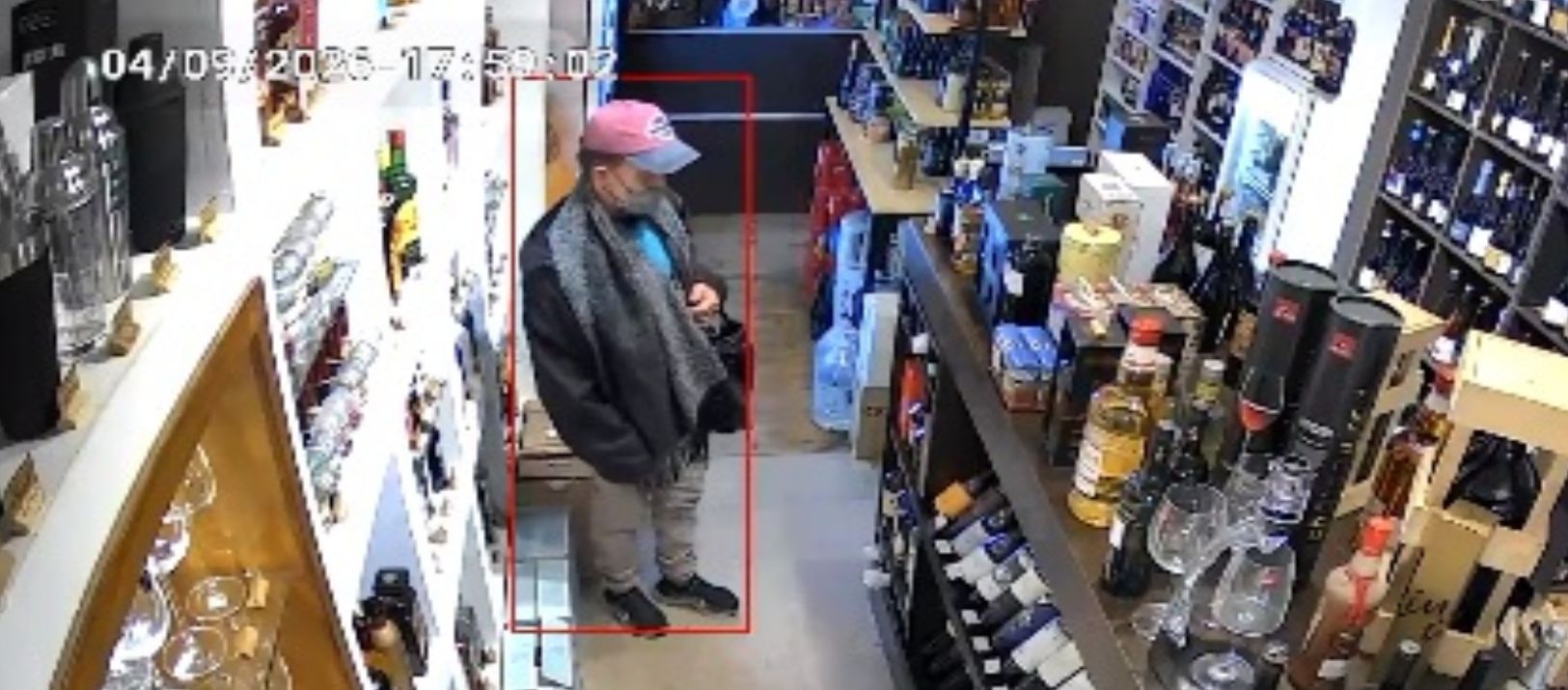 Imagen de la noticia: Comerciantes del centro vuelven a denunciar a una persona que robó varias veces