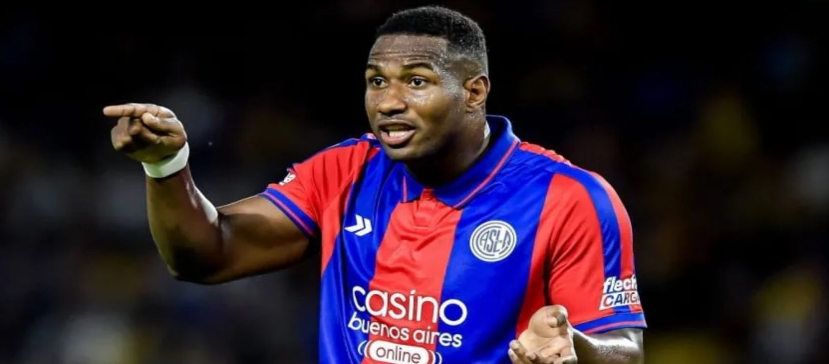 Imagen de la noticia: La oferta que le hizo Boca a San Lorenzo por el colombiano Jhohan Romaña