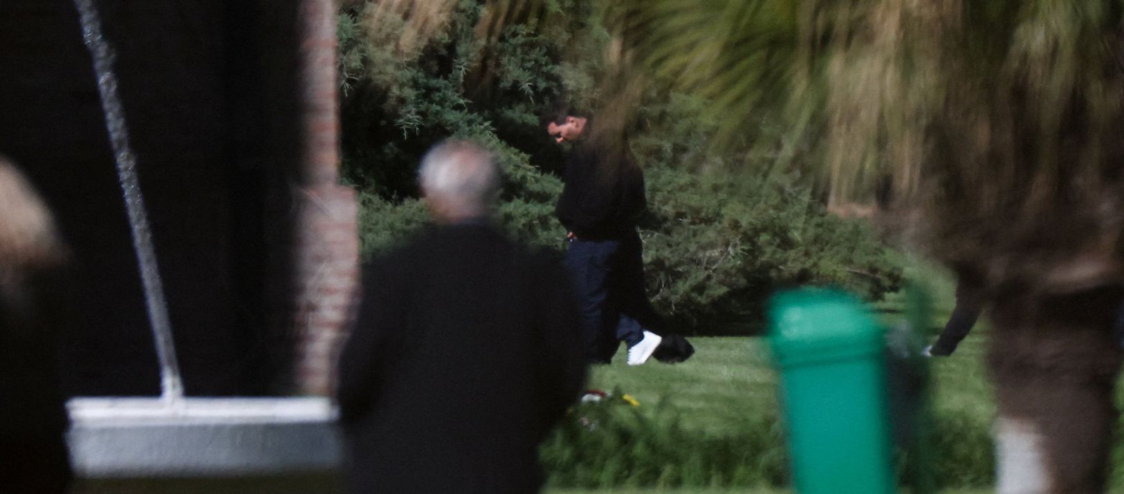 Imagen de la noticia: Lionel y su familia dieron el último adiós a Jorge Messi
