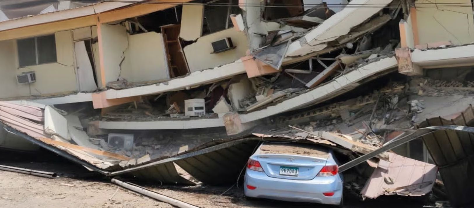 Imagen de la noticia: Un terremoto de magnitud 7,7 sacudió Panamá: 13 réplicas y alerta de tsunami