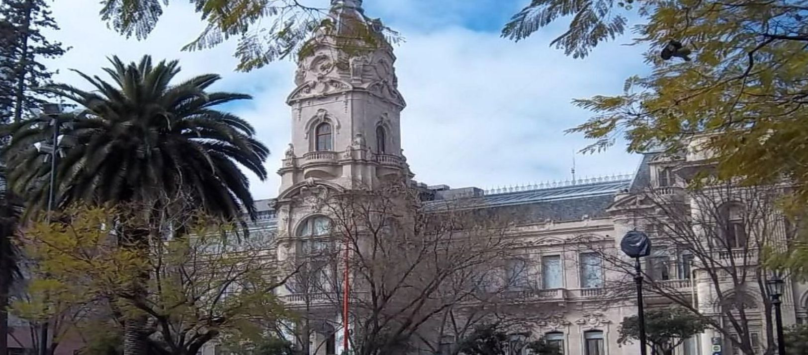 Imagen de la noticia: Así funcionarán los servicios durante el feriado de mañana