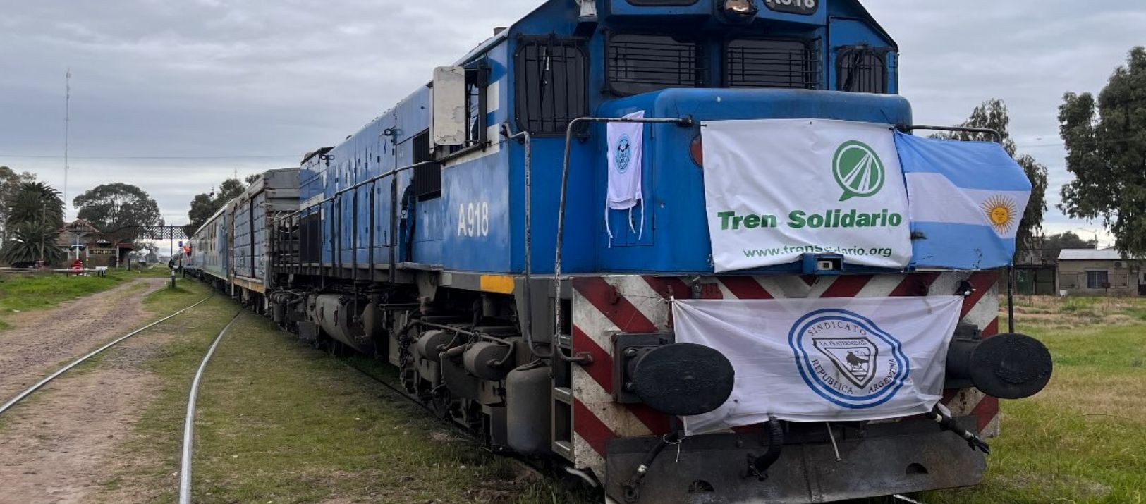 Imagen de la noticia: El Tren Solidario pasó por Bahía Blanca rumbo a Senillosa y Zapala