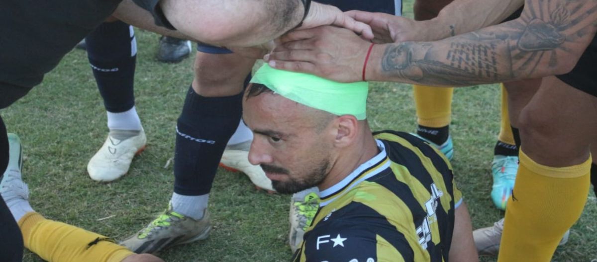 Imagen de la noticia: Agredieron al plantel de Olimpo tras empatar en Santiago del Estero