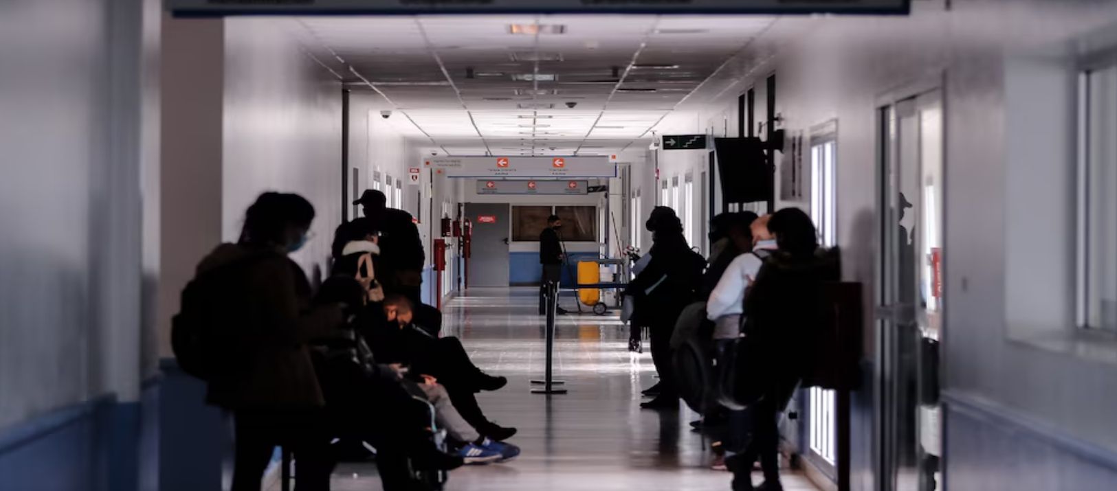 Imagen de la noticia: Extranjeros no residentes deberán pagar por la atención no urgente en hospitales
