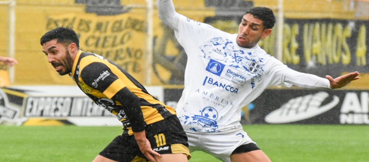 Imagen de la noticia: Olimpo empató 0-0 con Atenas de Río Cuarto y dejó pasar una gran chance