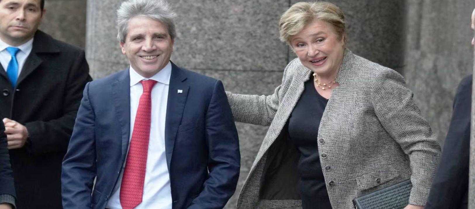 Imagen de la noticia: Argentina afronta un pago de US$ 800 millones al FMI en plena revisión técnica