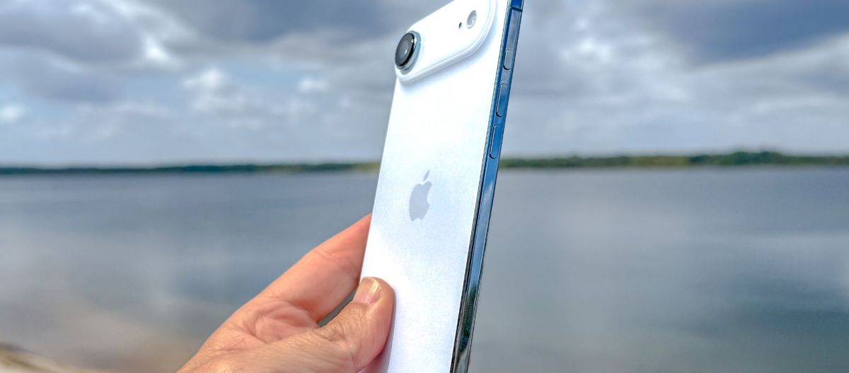 Imagen de la noticia: El nuevo iPhone ya sufre recortes y podría ser discontinuado