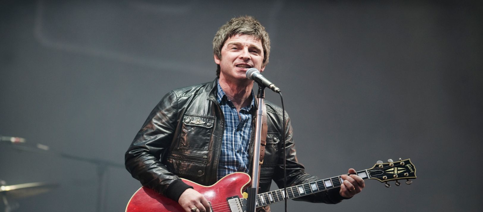 Imagen de la noticia: Noel Gallagher será invitado de Amelia Dimoldenberg en Chicken Shop Date