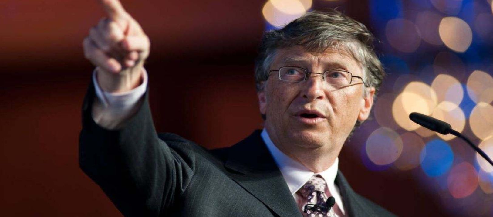 Imagen de la noticia: Bill Gates prevé que la IA reemplazará la mayoría de los empleos en 10 años