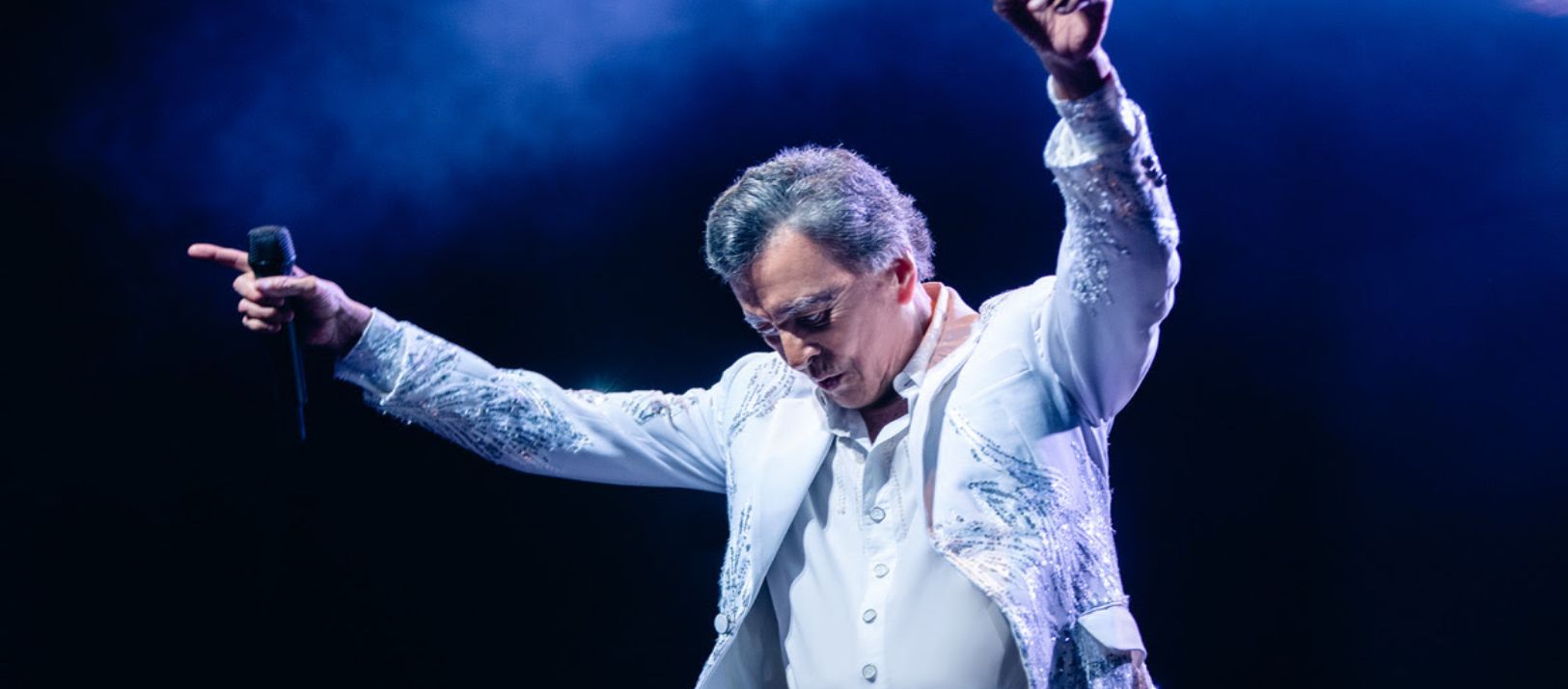 Imagen de la noticia: Palito Ortega en La Plata celebra los 55 años de ¨Muchacho que vas cantando¨