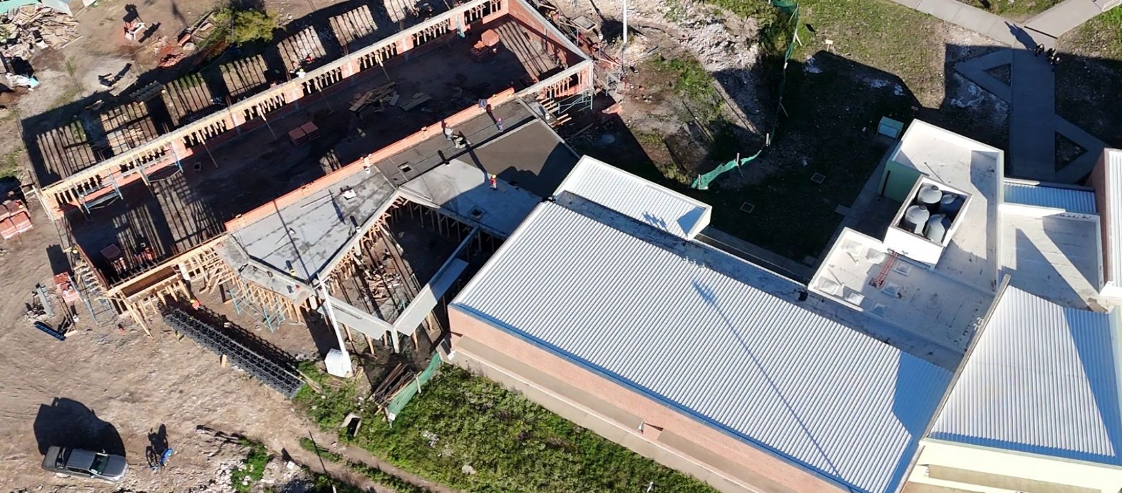 Imagen de la noticia: La UNS mostró los avances en la construcción de nuevas aulas en Palihue