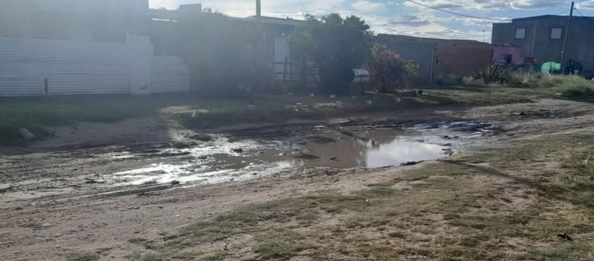Vecinos de Mas Barrios se quejan por el estado de las calles - BHInfo
