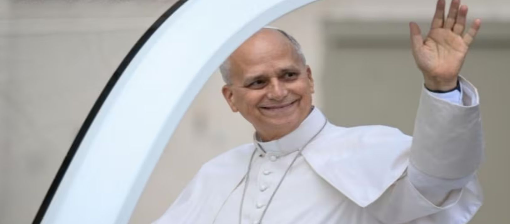 Imagen de la noticia: León XIV le respondió a un fiel argentino: "Argentina, allá vamos"