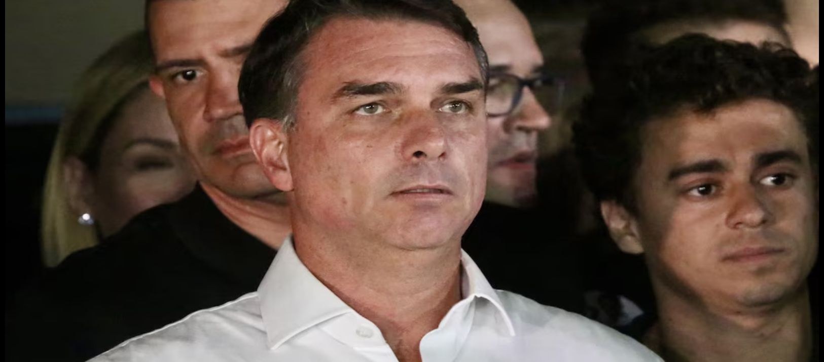 Imagen de la noticia: Bolsonaro embarcó en Iguazú hacia Guayaquil y continuó con destino Miami