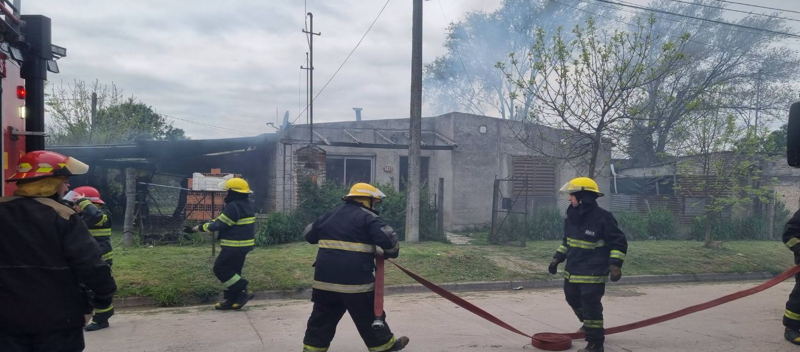 Imagen de la noticia: Una mujer sufrió graves quemaduras en un incendio en Coronel Pringles
