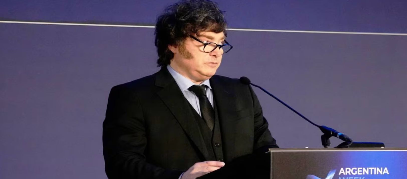 Imagen de la noticia: Milei aseguró que en París cerró inversiones por 27.000 millones de dólares