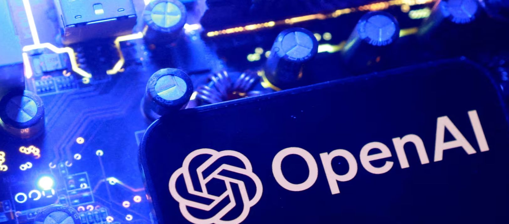 Imagen de la noticia: OpenAI busca "darle un cuerpo" a ChatGPT con un parlante inteligente