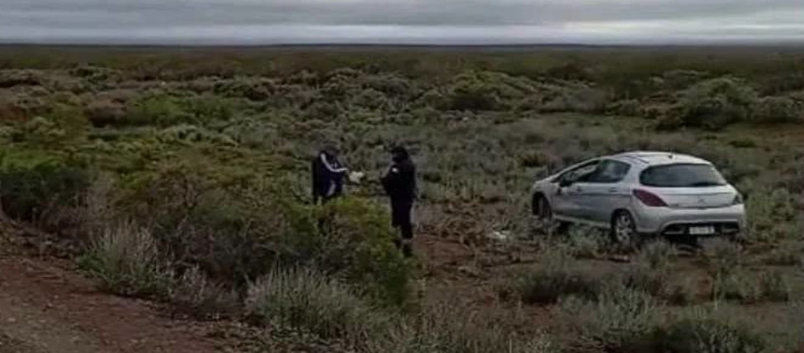 Imagen de la noticia: Acompañaban el féretro de su madre a Río Colorado y volcaron en la ruta 151