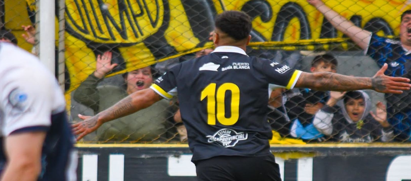 Imagen de la noticia: Confirmada la agenda y los árbitros para los partidos de Olimpo y Villa Mitre
