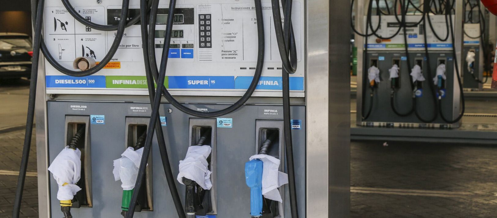 Imagen de la noticia: Repuntó la venta de combustibles, pero cayó el consumo de nafta súper