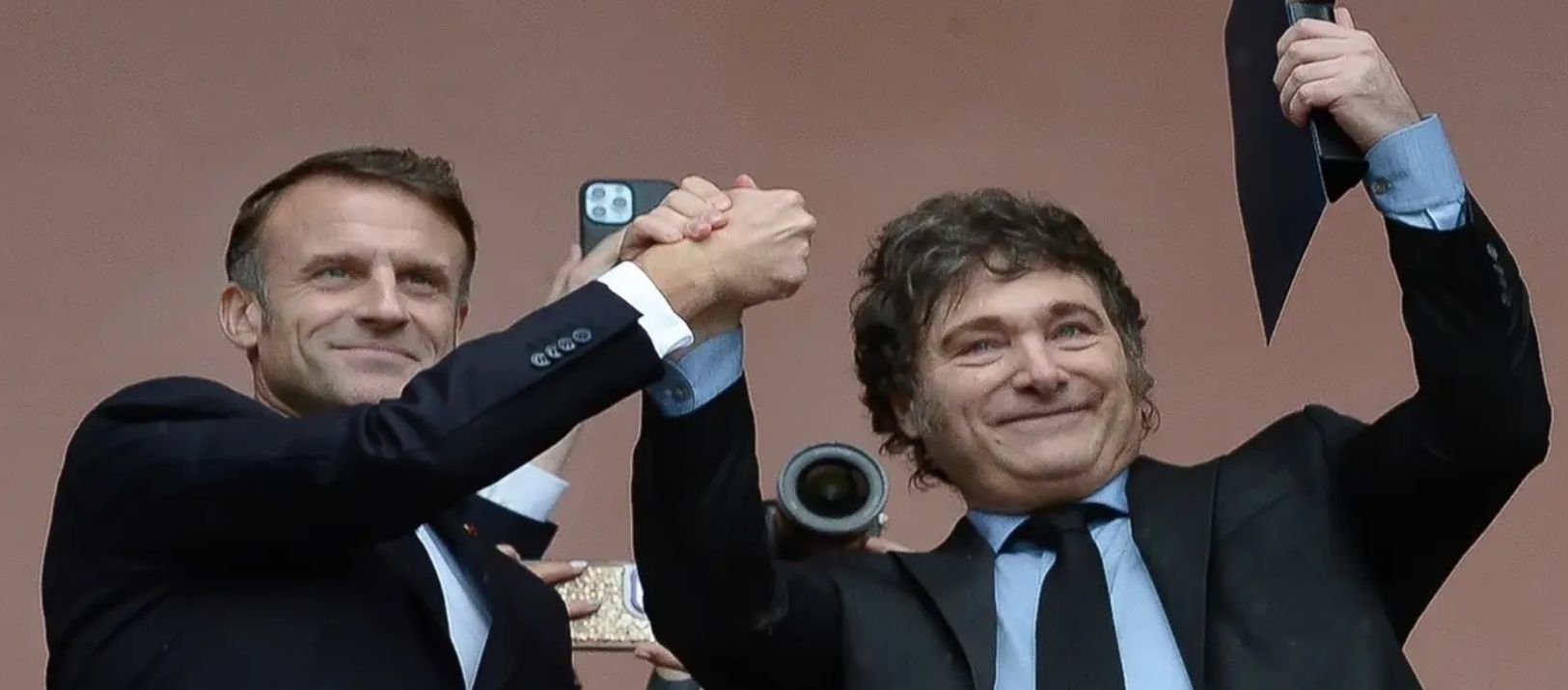 Imagen de la noticia: Milei llegó a París y prepara una cargada agenda de negocios con Macron
