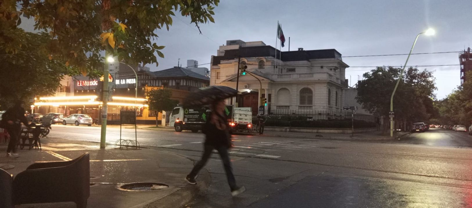 Imagen de la noticia: Bajo alerta amarilla, así estará el clima este viernes