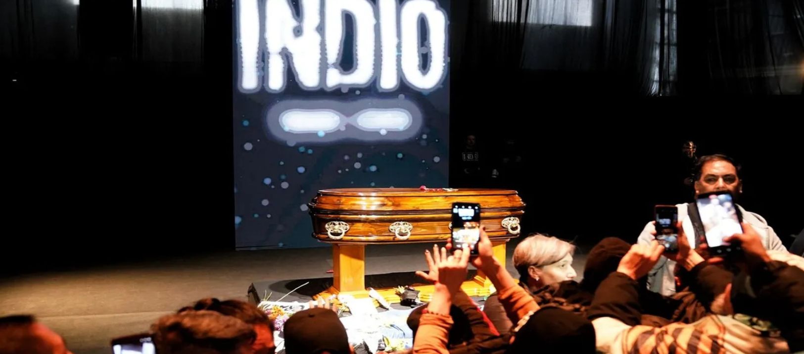 Imagen de la noticia: Despedida de Solari: los famosos que están llegando y cómo lo despiden