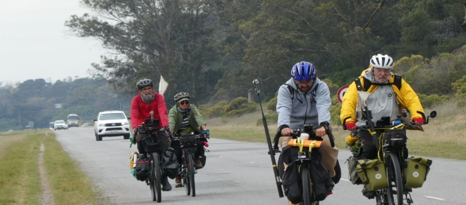 Imagen de la noticia: El colectivo PedaLúdico llega a Bahía Blanca tras completar la travesía ciclista