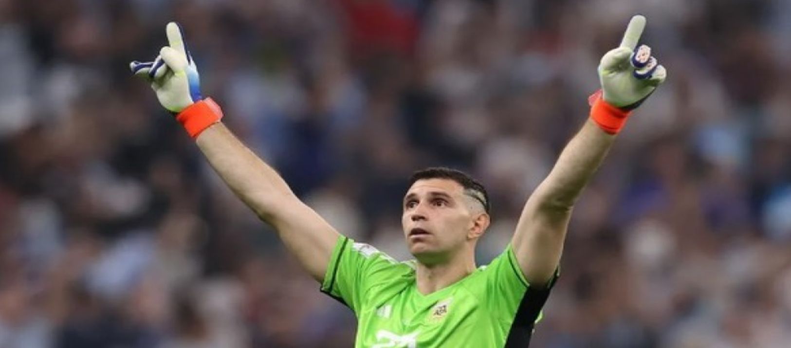 Imagen de la noticia: El Chelsea evalúa el fichaje de Emiliano “Dibu” Martínez tras ser ofrecido