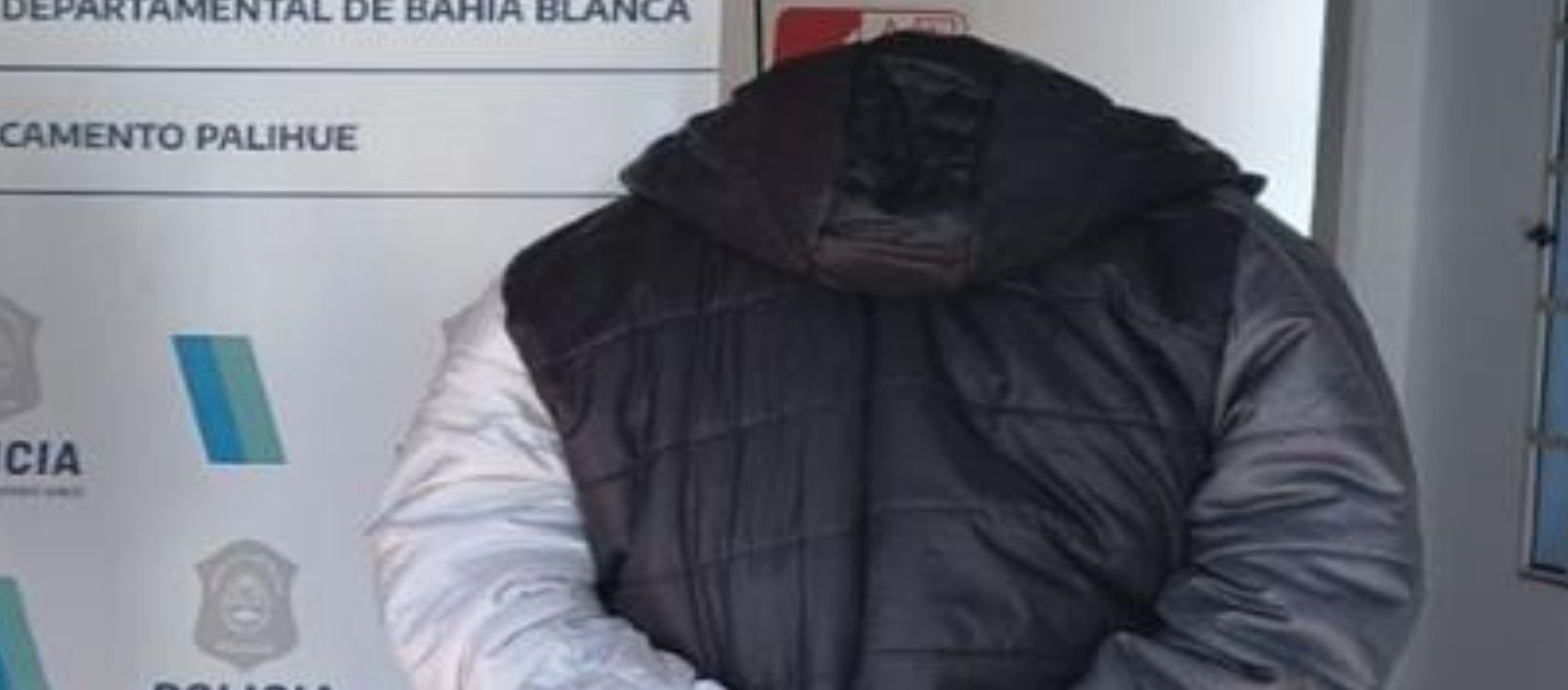 Imagen de la noticia: Demoran a un hombre por intentar robar perfumes en un supermercado